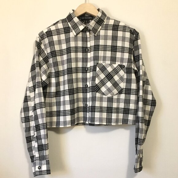 Streetwear Society Boxy Cropped Plaid Button Down Shirt - Picture 3 of 16